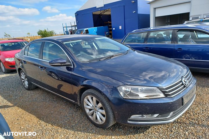 Dezmembrez Volkswagen VW Passat B7 [2010 - 2015] Sedan 1.6 MT (105 hp) - 2