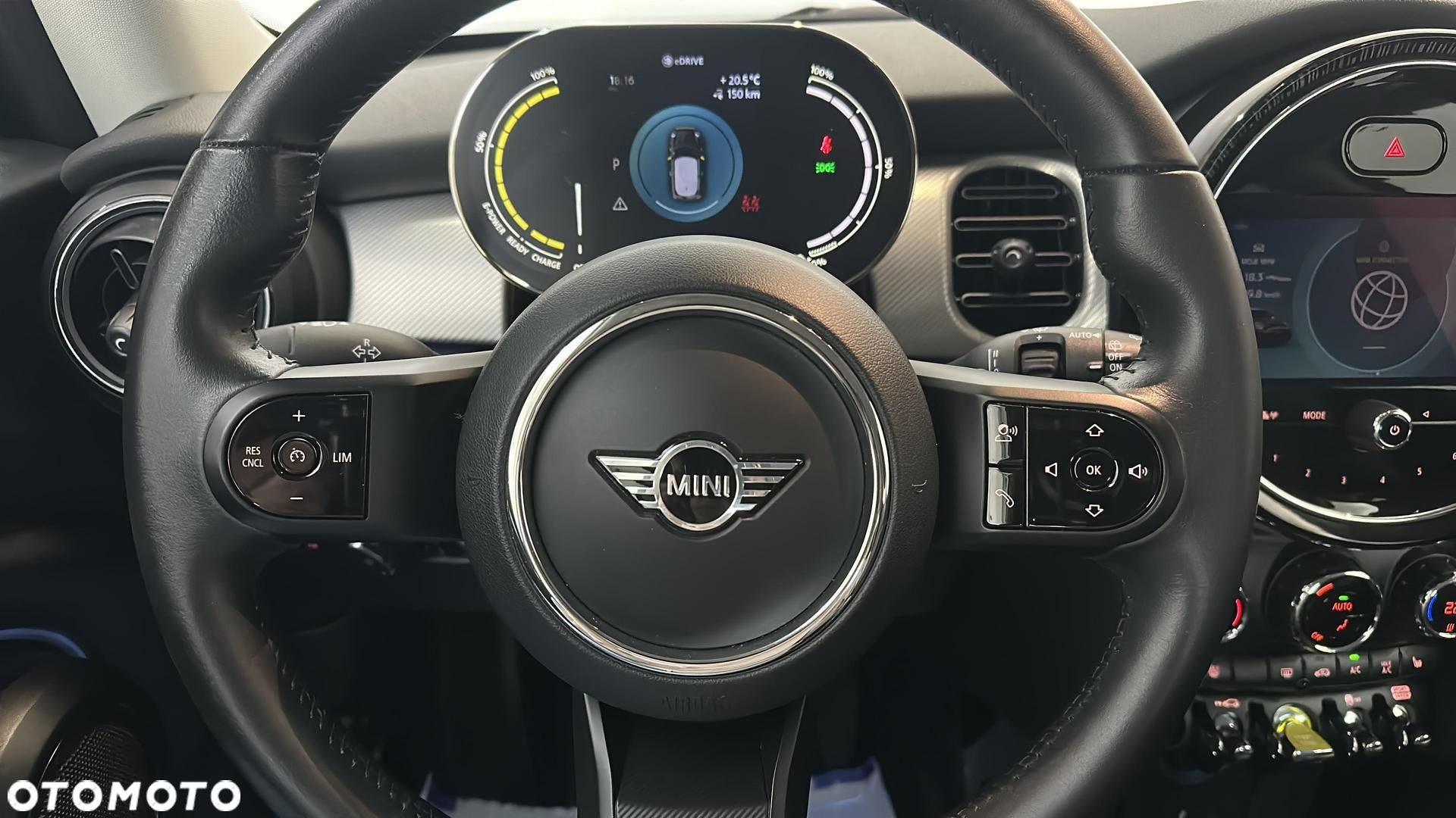 MINI Cooper SE Classic Trim - 17