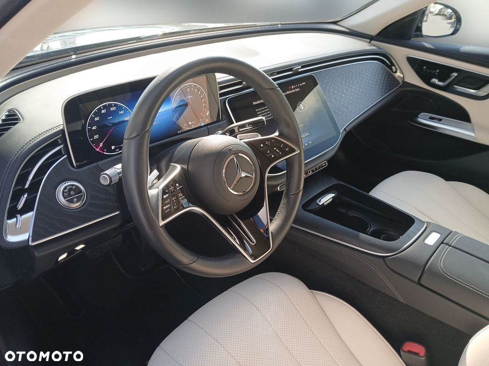 Mercedes-Benz Klasa E 300 PHEV 4-Matic Avantgarde 9G-Tronic - 9