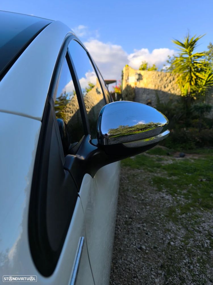 Peugeot 208 1.2 PureTech Style - 24