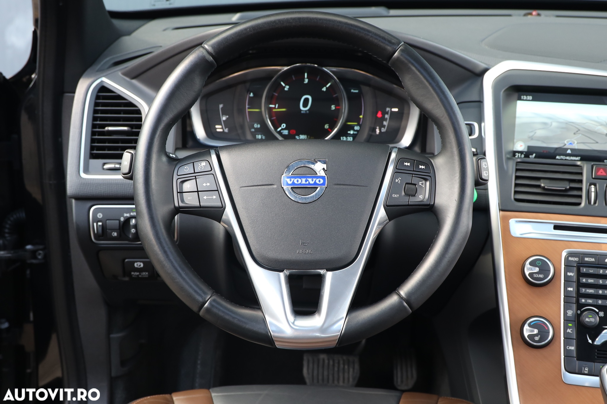 Volvo XC 60 D4 Geartronic Momentum - 26