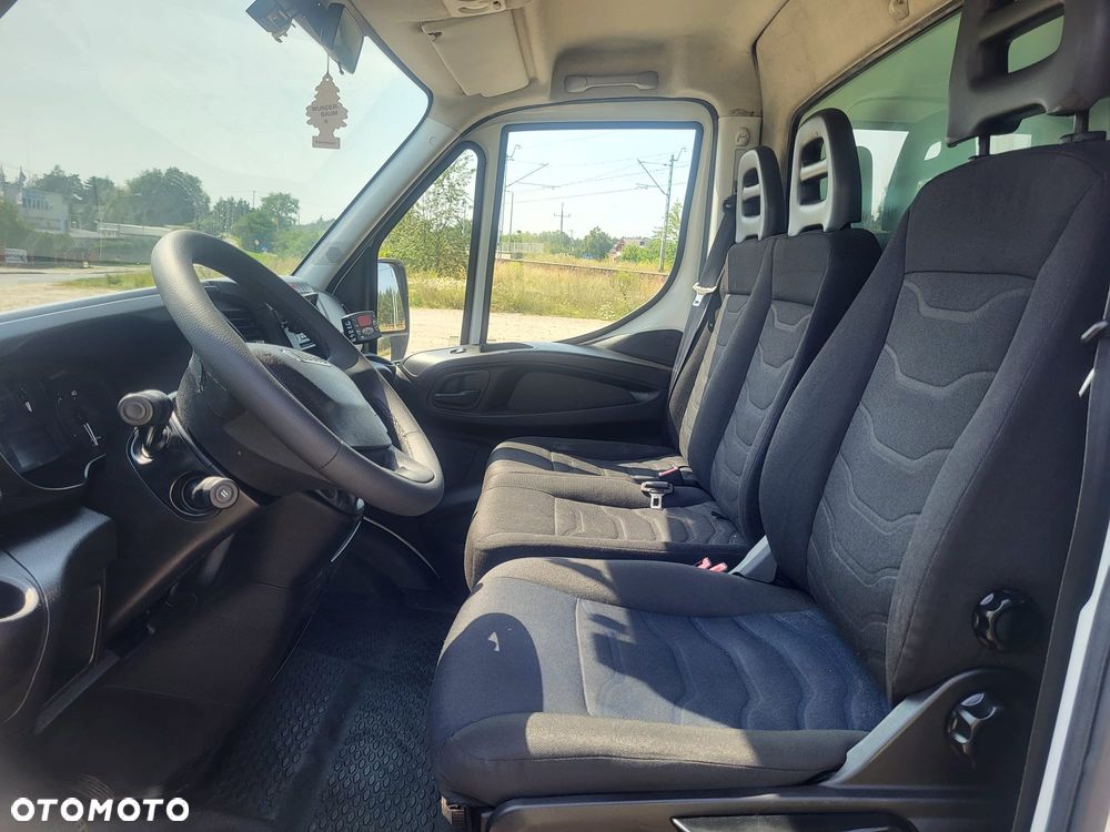 Iveco Daily 35C13 2015r IZOTERMA CHŁODNIA 230V MROŹNIA AGREGAT Bliźniaki - 16