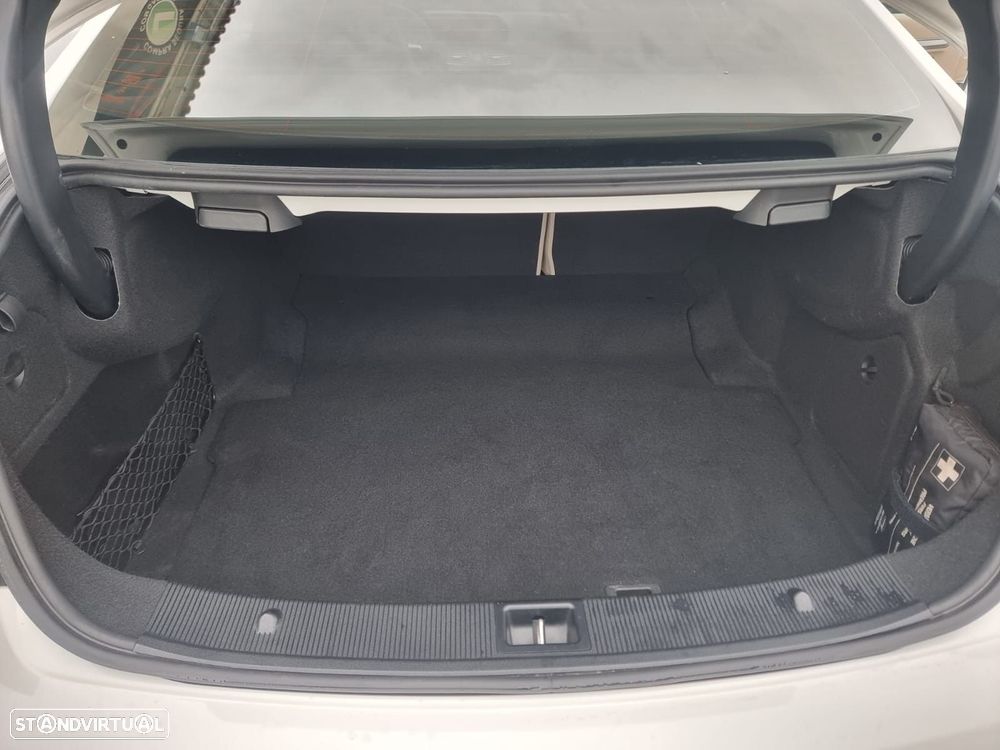 Mercedes-Benz E 250 - 42