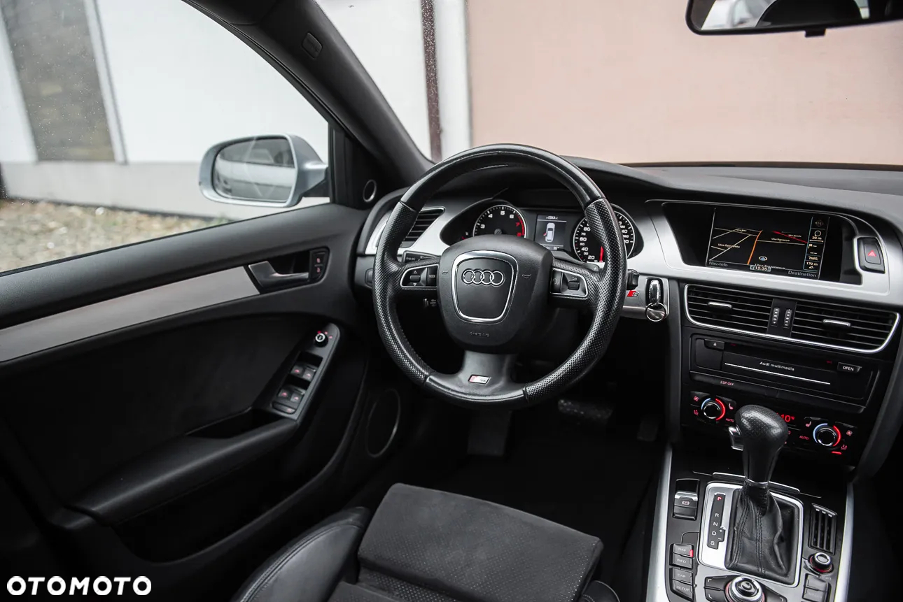 Audi A4 2.0 TFSI Quattro Line S tronic - 28