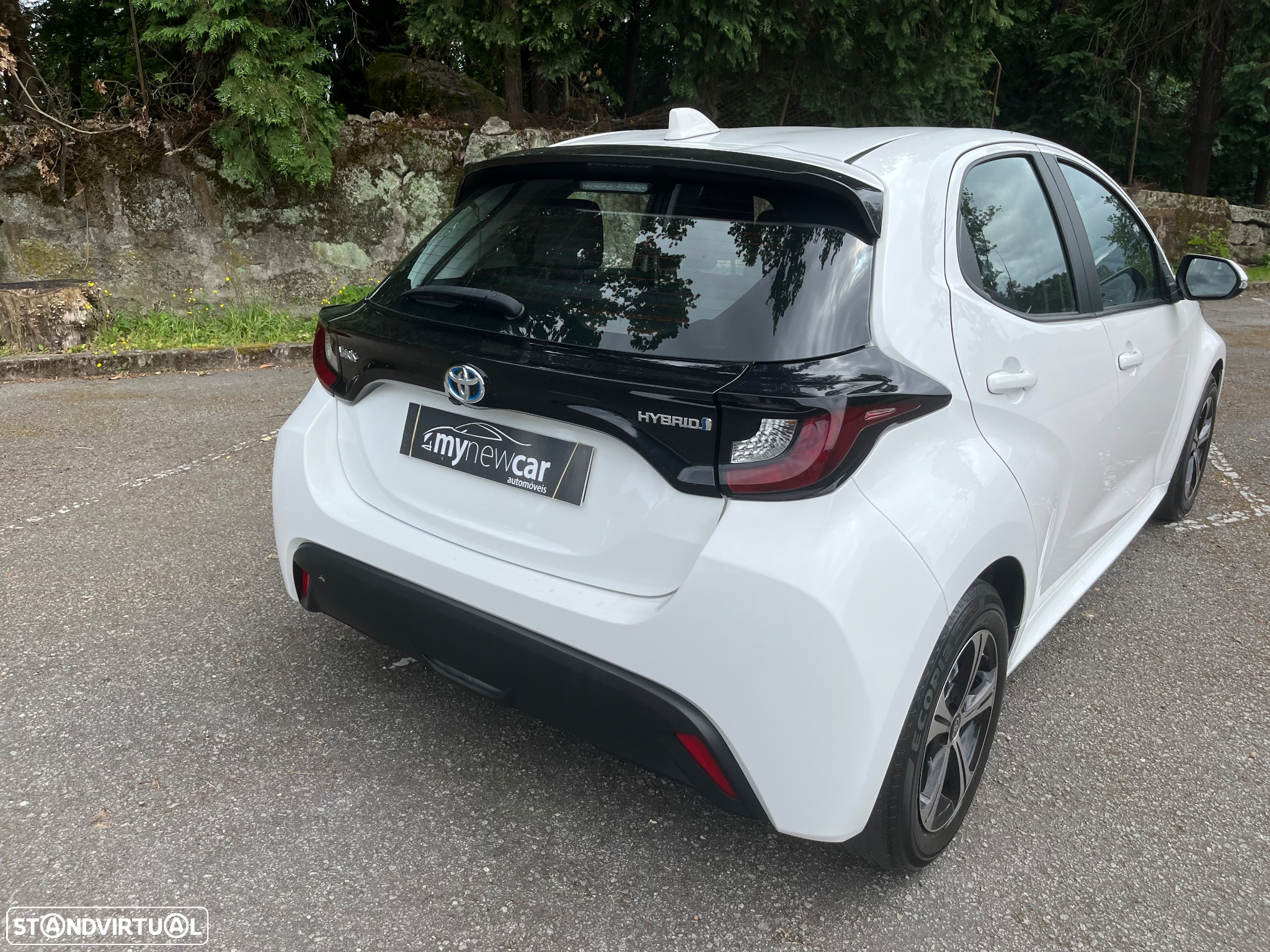 Toyota Yaris 1.5 HSD Comfort - 13