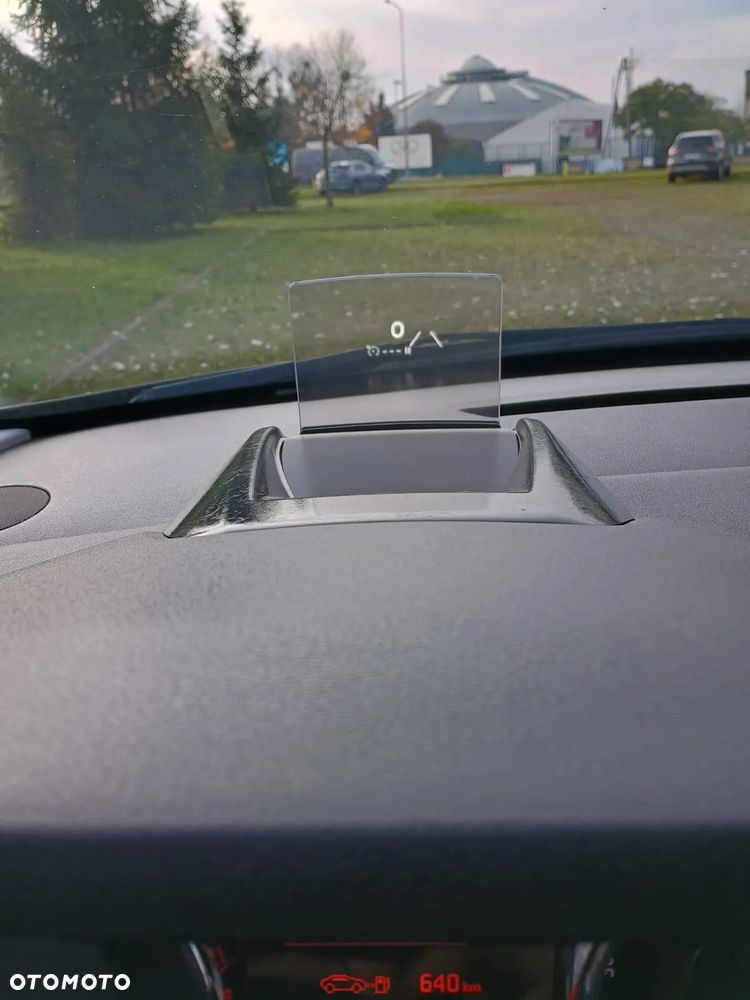 Peugeot 3008 1.6 HDi Access - 24