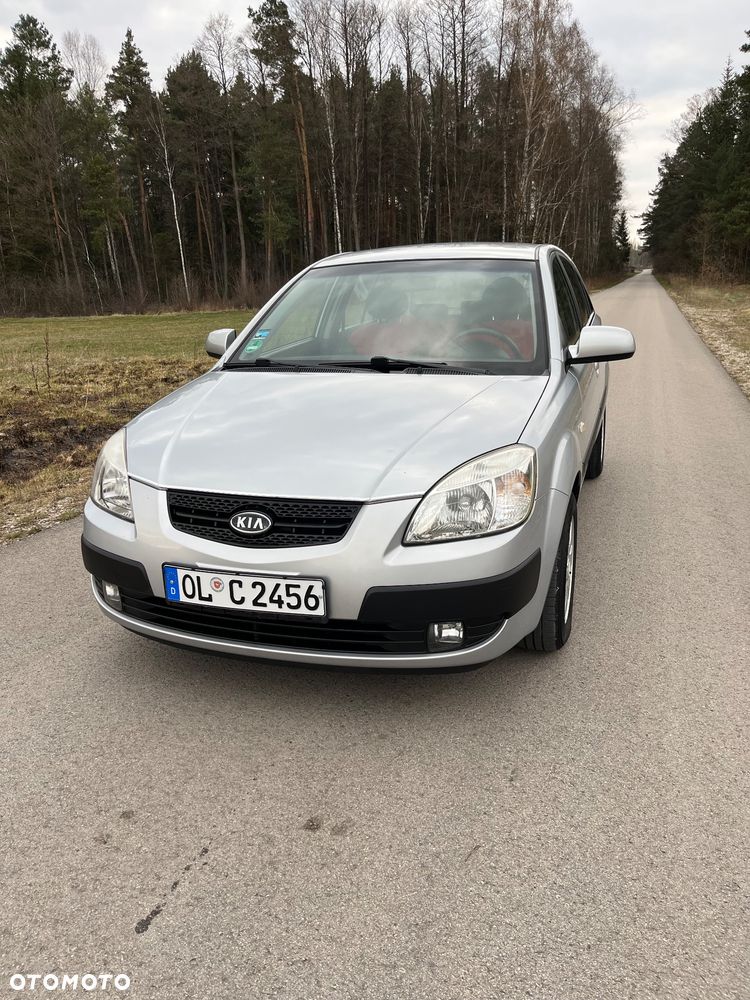 Kia Rio 1.4 City - 3