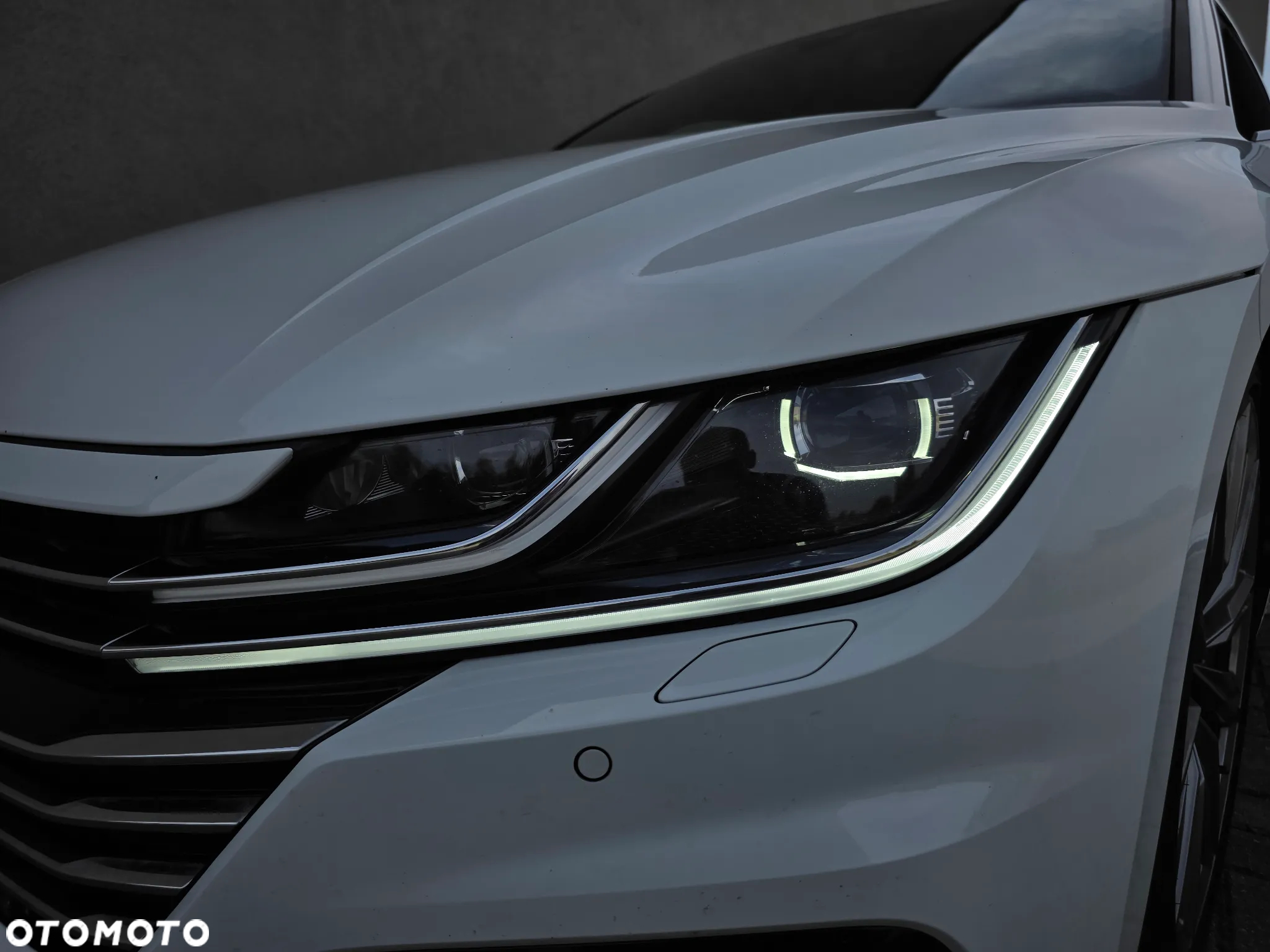 Volkswagen Arteon 2.0 TSI R-Line DSG - 32
