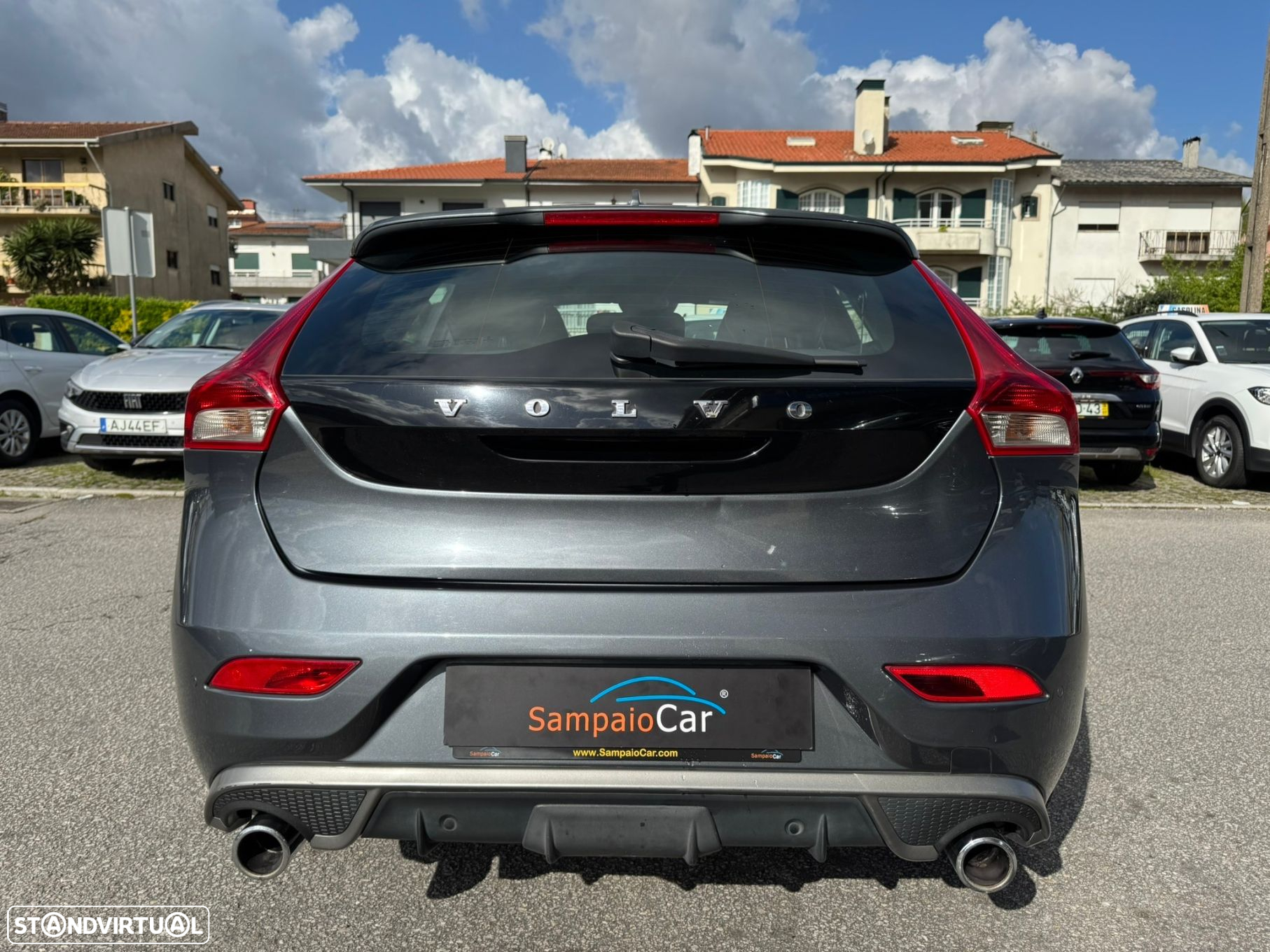 Volvo V40 1.6 D2 R-Design - 12