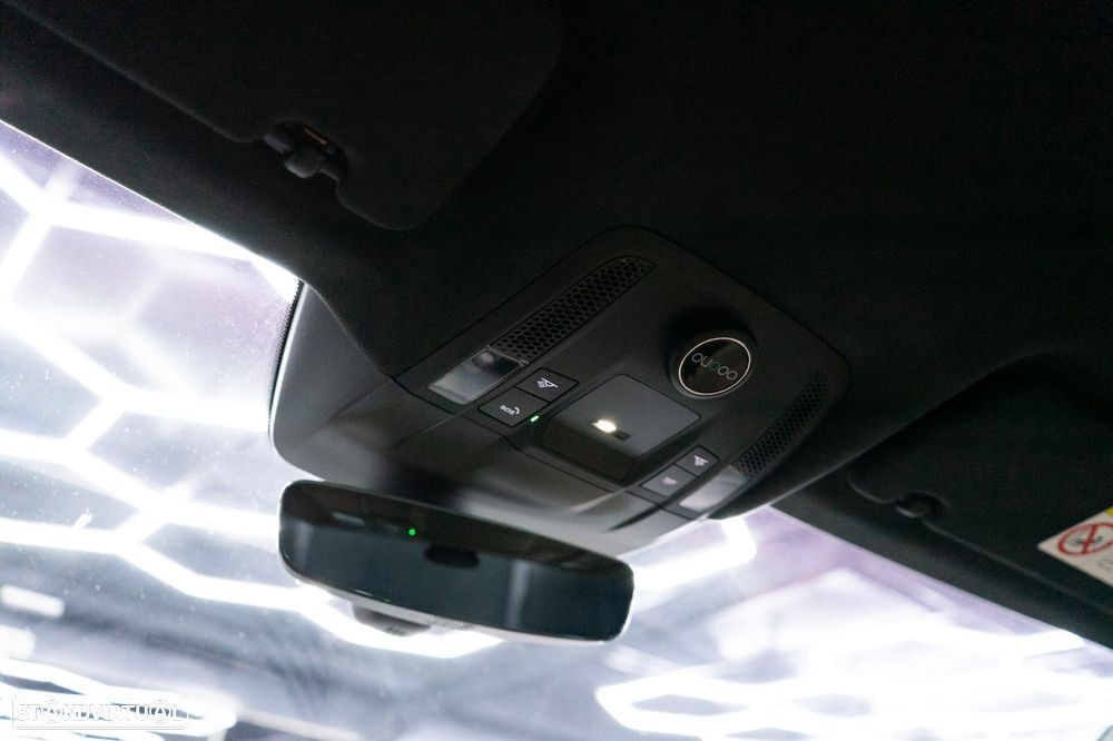 Porsche Taycan Turbo - 47