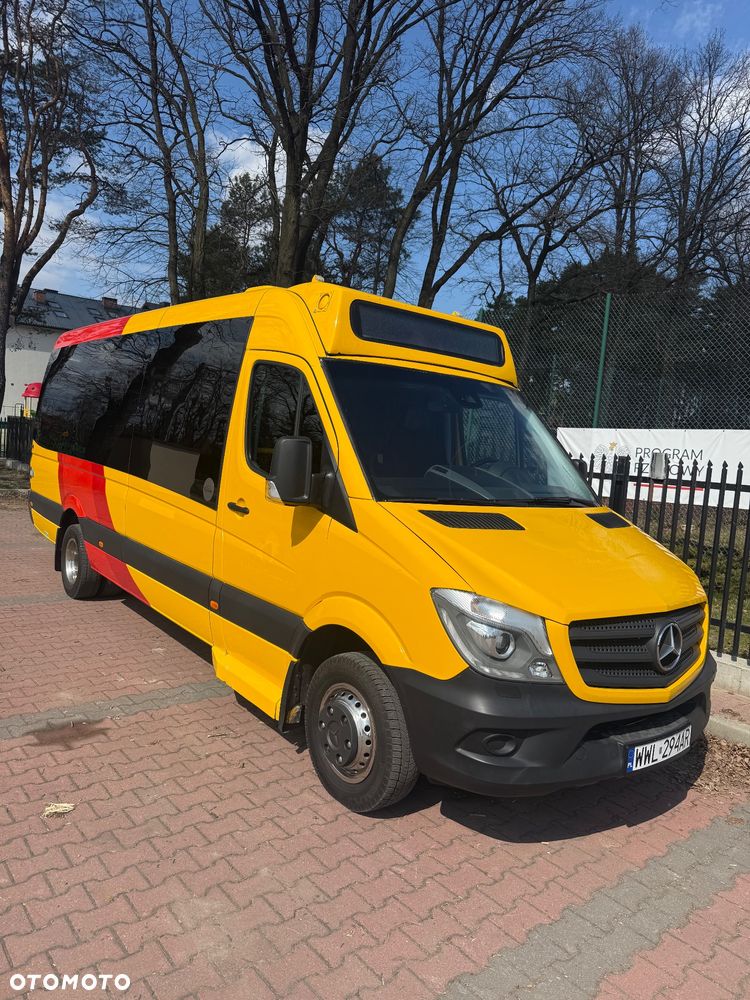 Mercedes-Benz 516 - 1