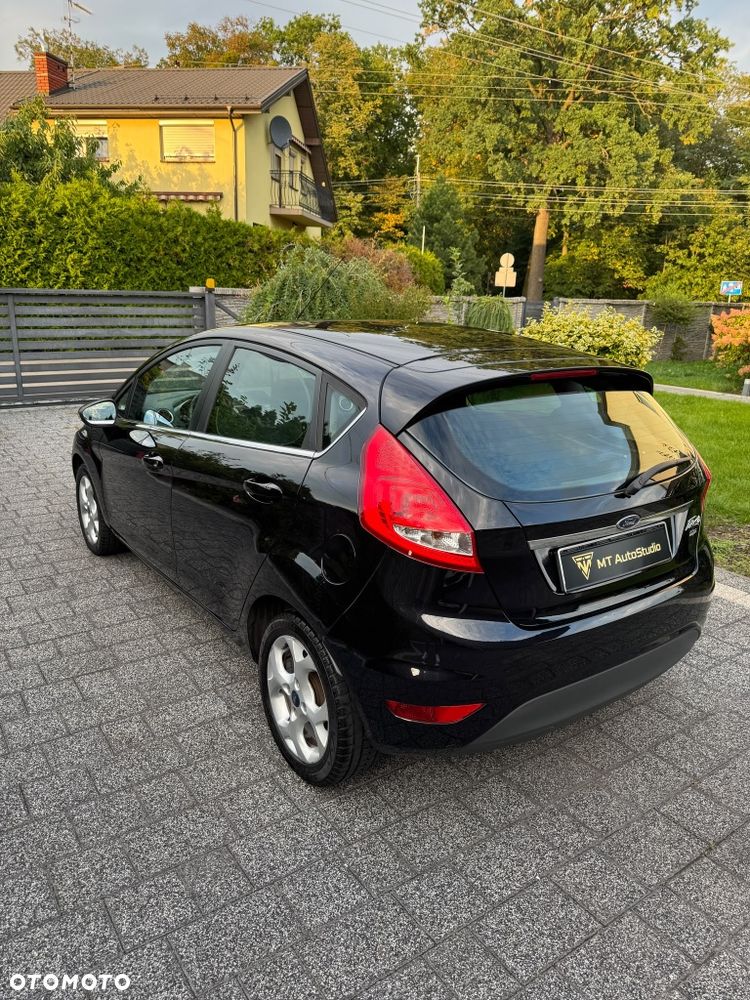 Ford Fiesta - 8