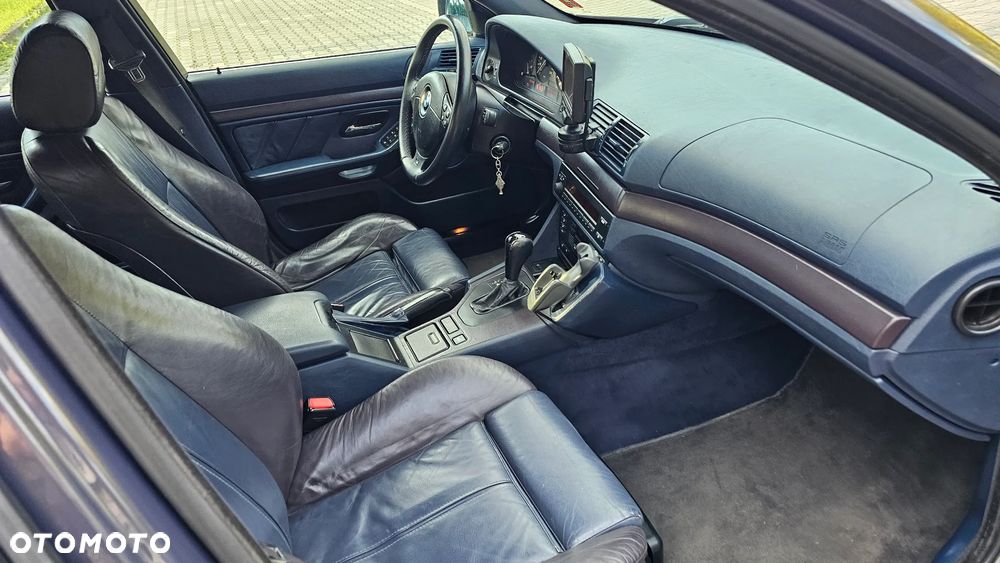 BMW Seria 5 - 17