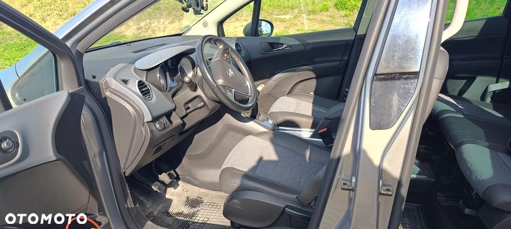 Opel Meriva - 11