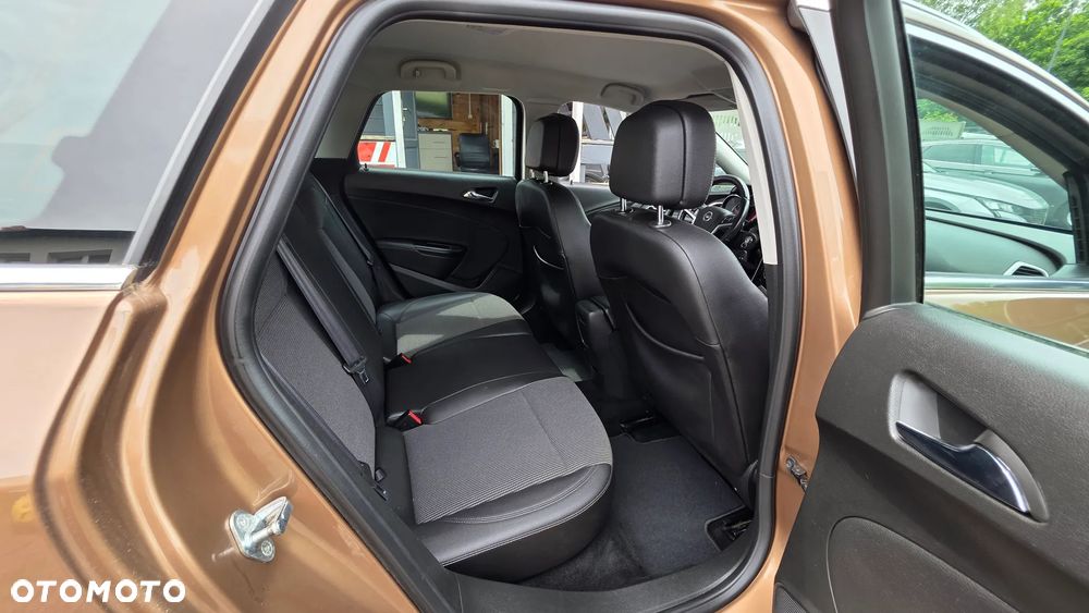 Opel Astra 1.4 T Cosmo - 9