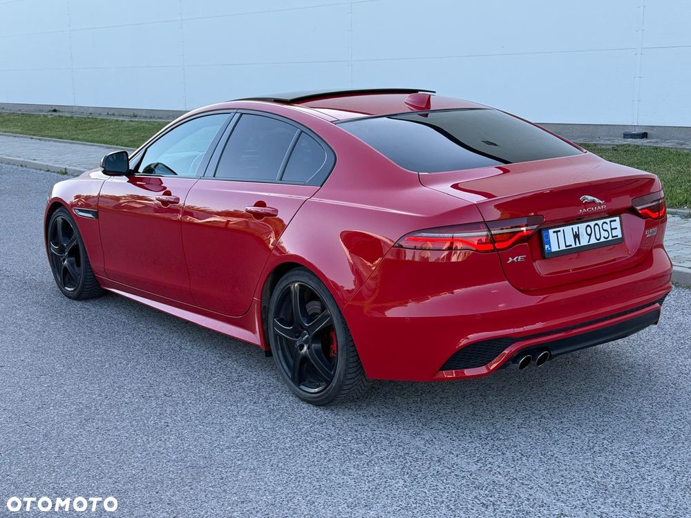 Jaguar XE 2.0 D180 R-Dynamic SE - 6