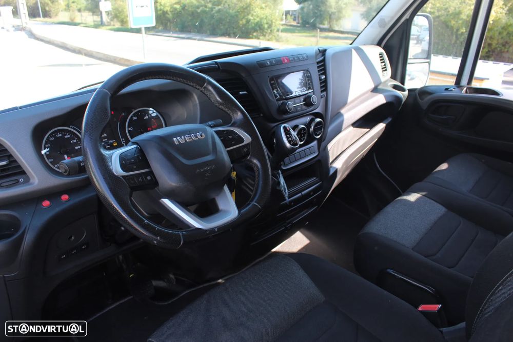 Iveco DAILY 35-180 CAB/DUPLA HiMatic // 3.000 cc // 180 cv - 10