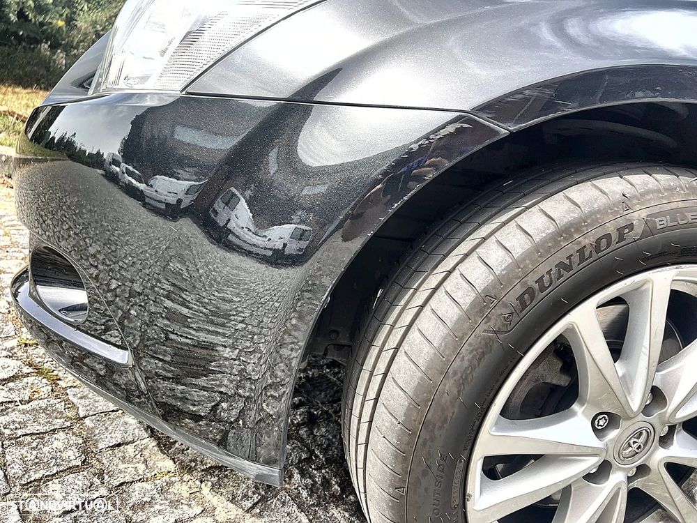 Toyota Avensis SW 2.2 D-4D - 20