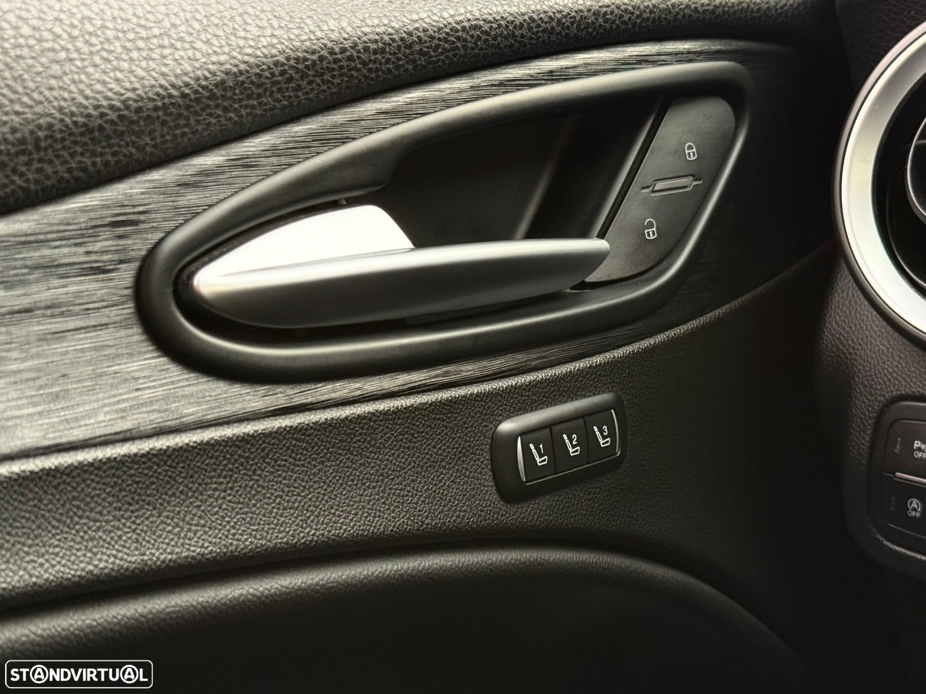 Alfa Romeo Stelvio 2.2 D AT8 - 9