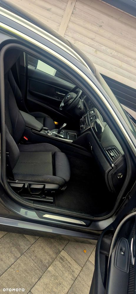 BMW Seria 3 - 25
