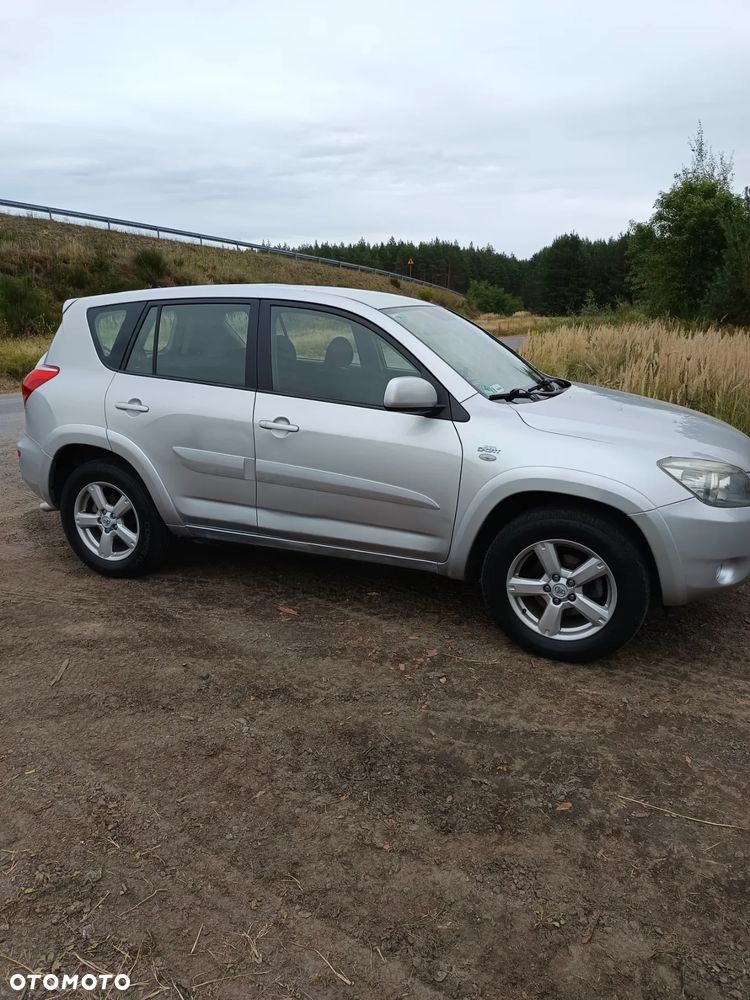 Toyota RAV4 2.2 D-CAT 4x4 Sol - 4