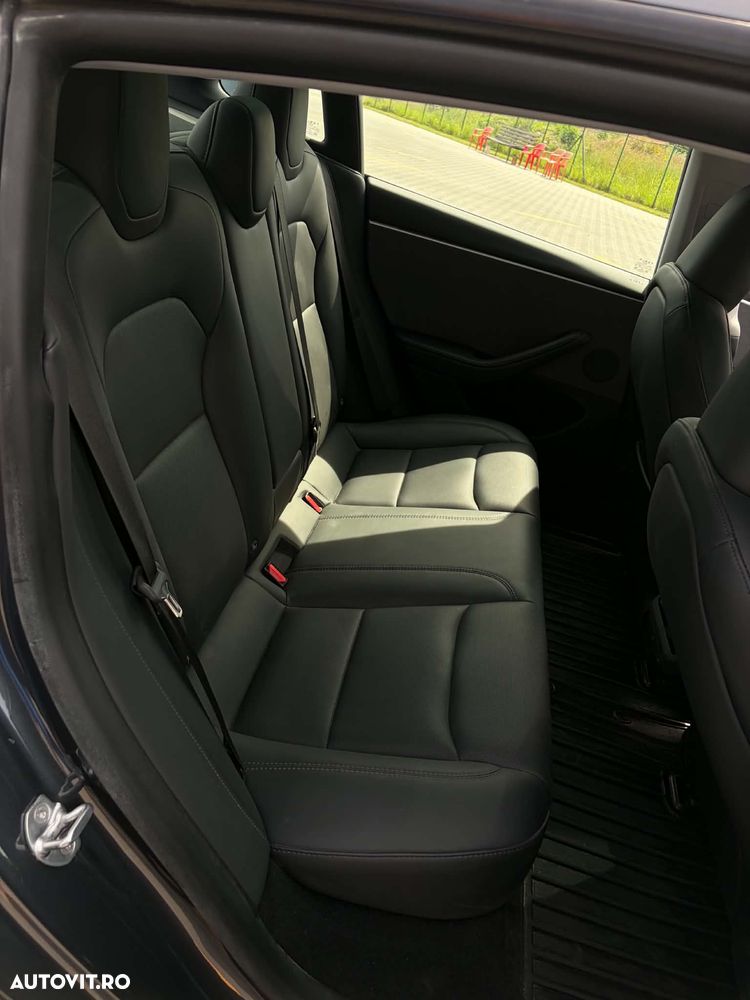 Tesla Model 3 RWD - 13