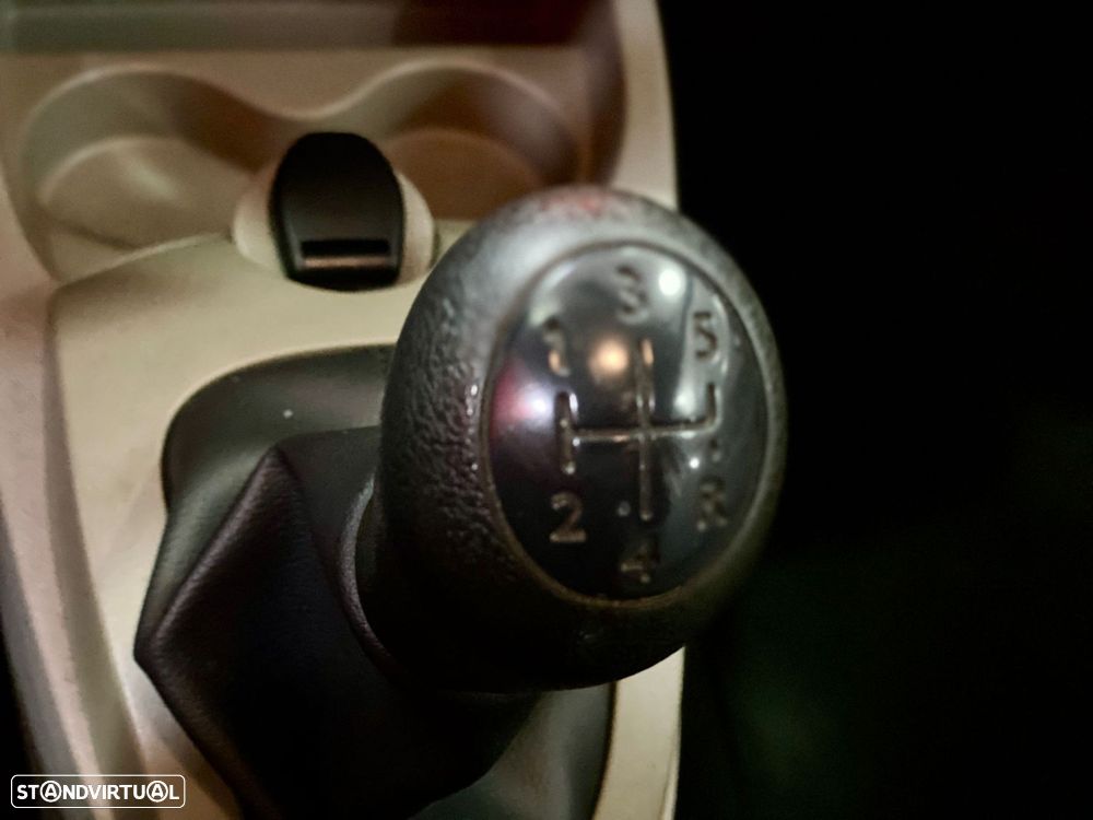 Renault Twingo dCi 75 Authentique - 17