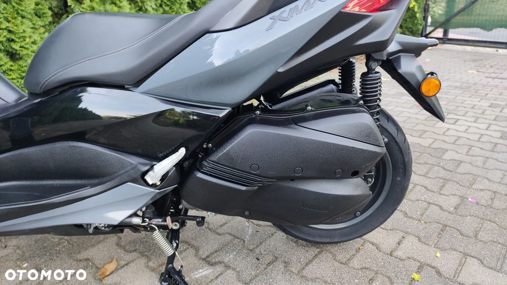 Yamaha X-max - 16
