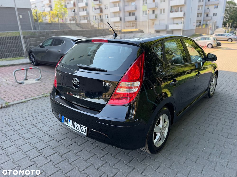 Hyundai i30 i30cw 1.4 UEFA EURO 2012 Edition - 9