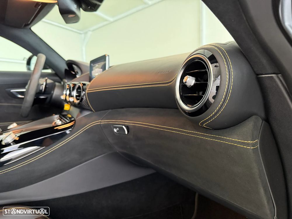 Mercedes-Benz AMG GT R - 39