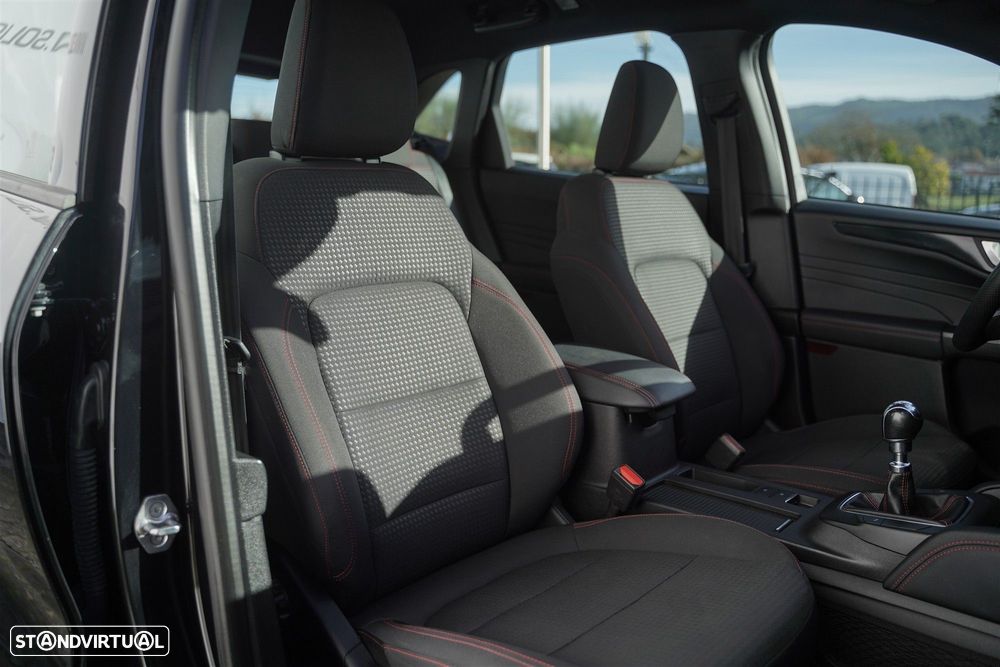 Ford Kuga 1.5 EcoBoost ST-Line - 31