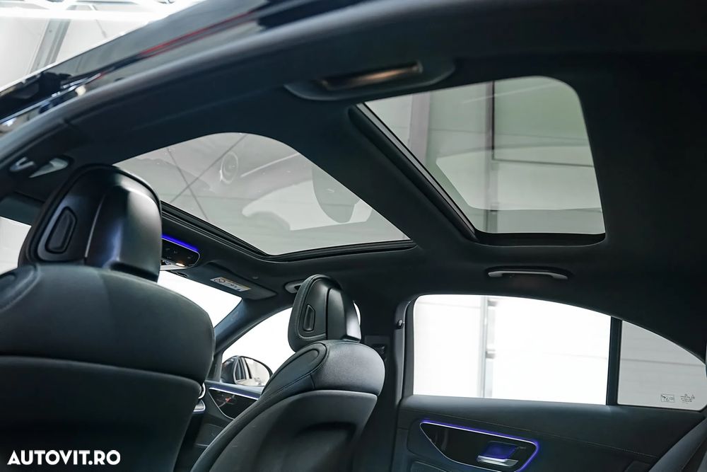 Mercedes-Benz C 300 e 9G-TRONIC AMG Line - 24