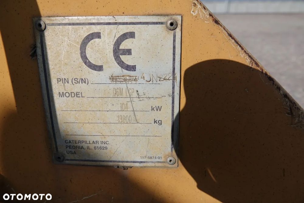Caterpillar D6M LGP / SPYCHARKA GĄSIENNICOWA / 2006 ROK - 14