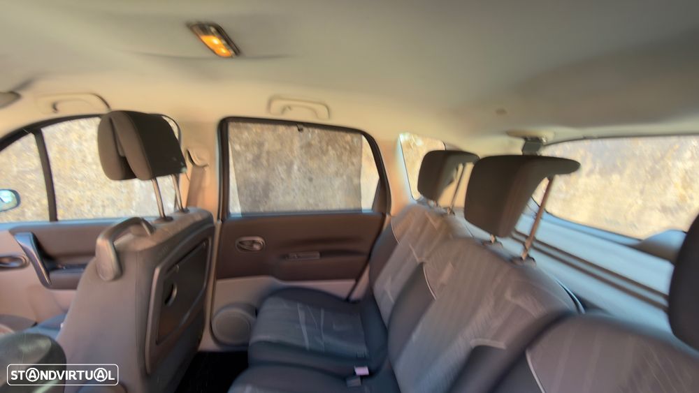 Renault Scénic 1.5 dCi Confort Dynamique - 12