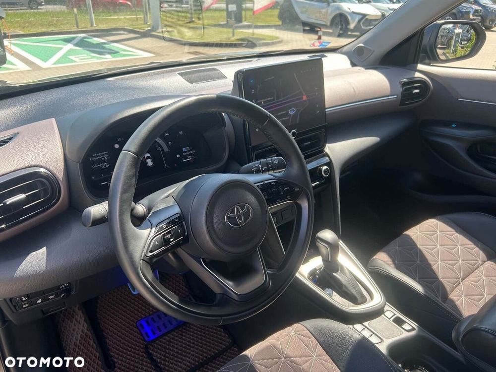 Toyota Yaris Cross Hybrid 1.5 Executive - 11