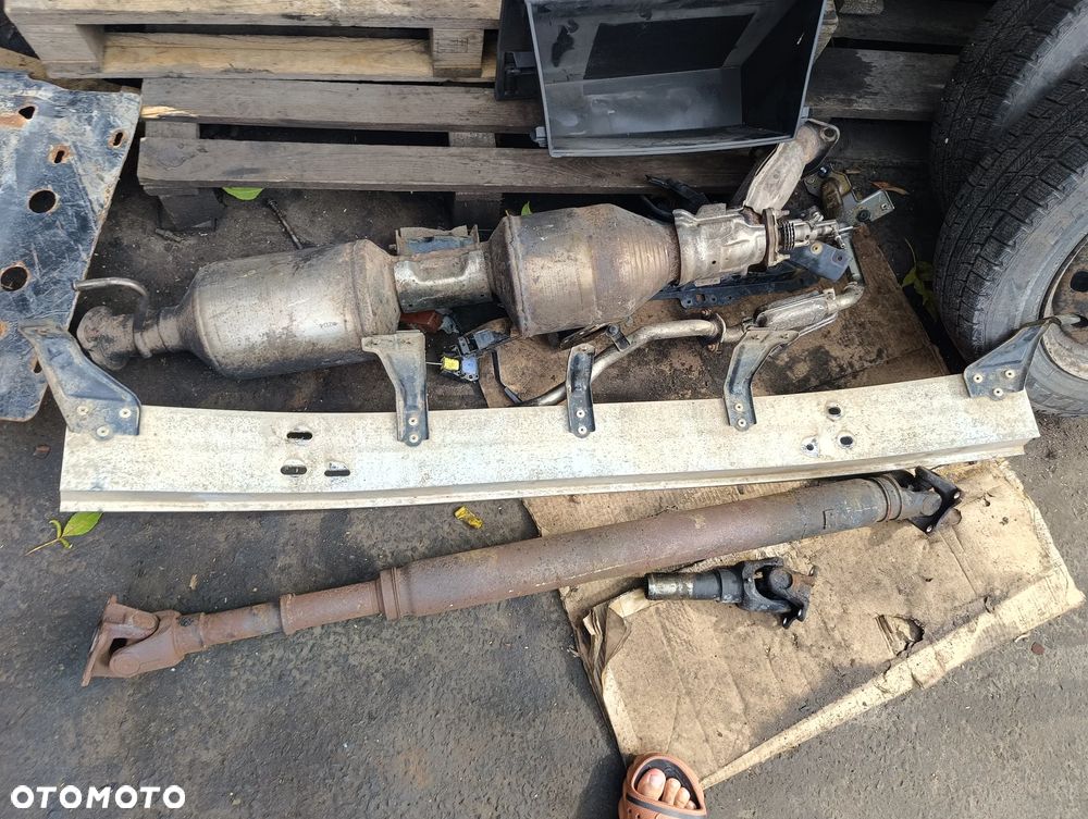 BELKA PRZEDNIA ZDERZAKA TOYOTA LAND CRUISER VII J150 LIFT 2.8 17-23R