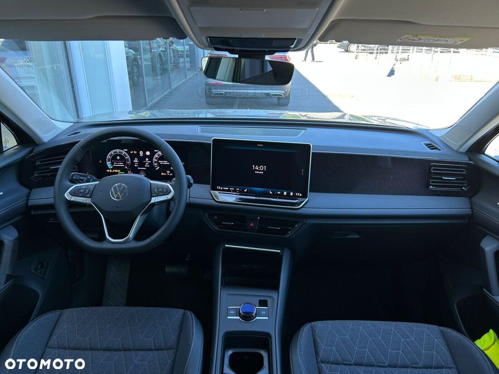 Volkswagen Tiguan - 5
