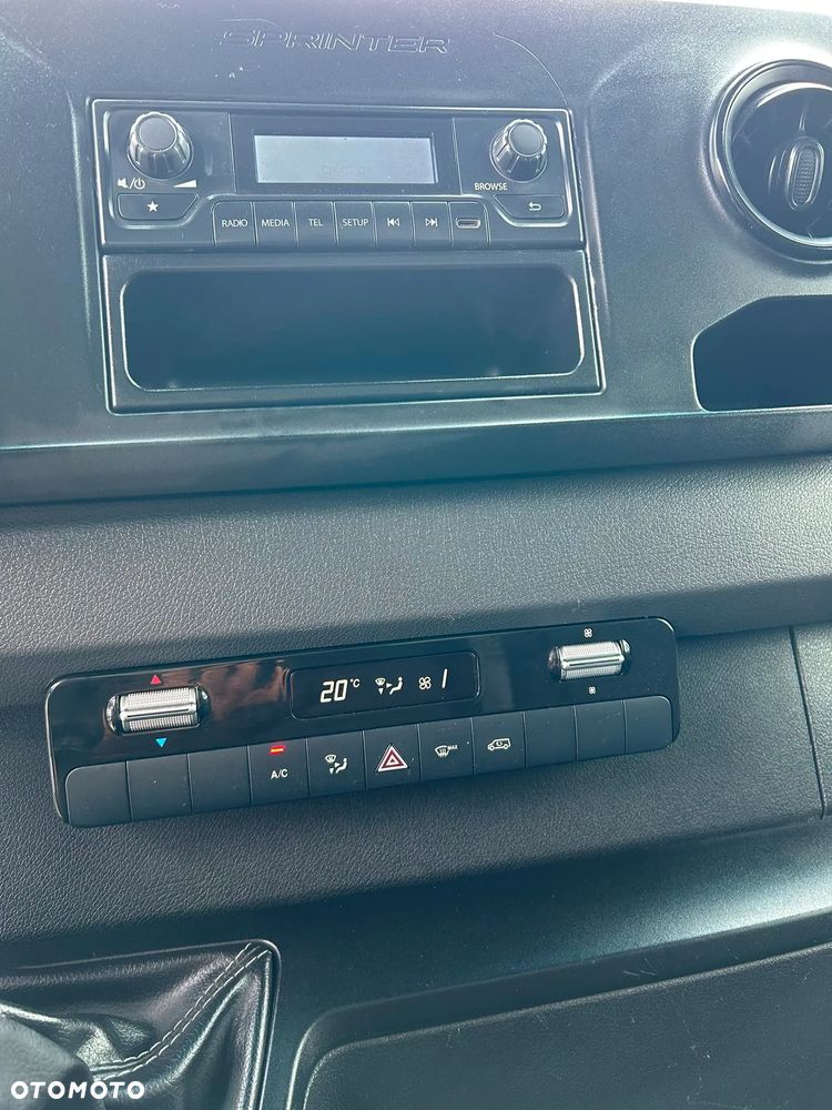 Mercedes-Benz Sprinter - 18