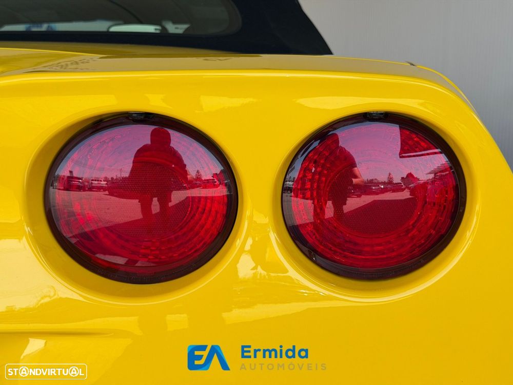 Chevrolet Corvette - 13