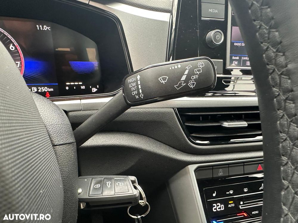 Volkswagen T-Roc 1.5 TSI DSG Style - 24