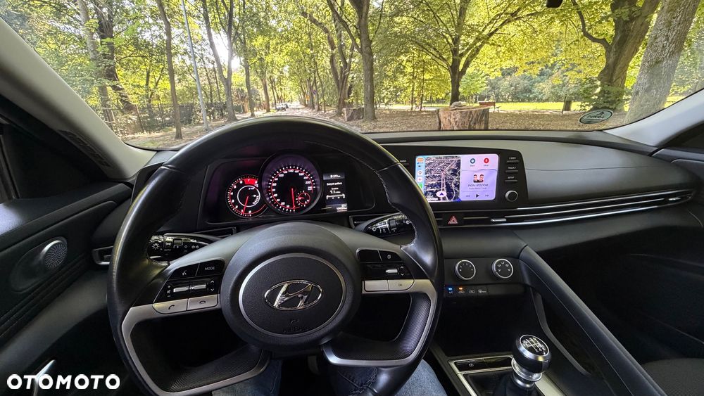 Hyundai Elantra 1.6 Modern - 21
