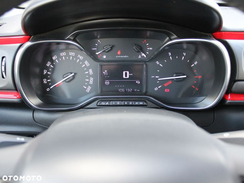Citroën C3 1.2 PureTech GPF Shine - 10