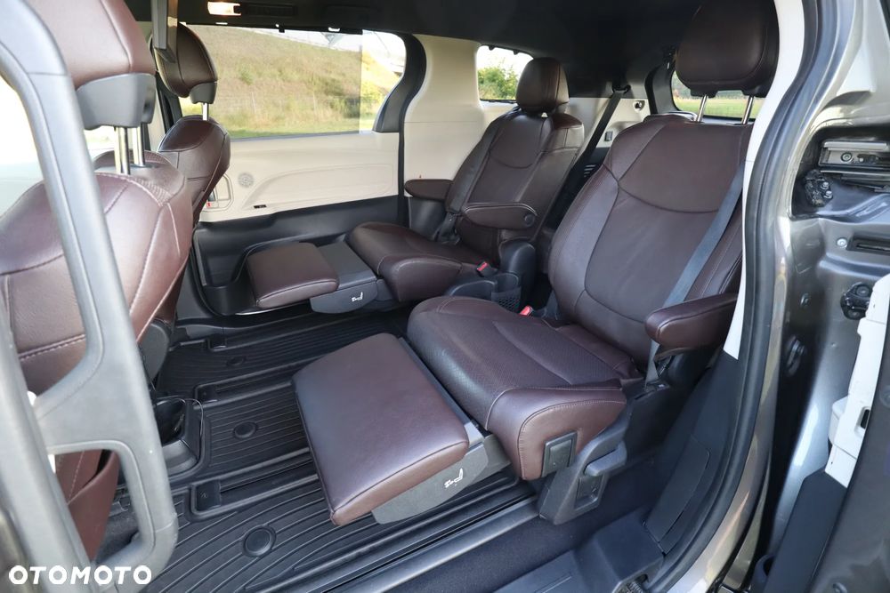 Toyota Sienna - 24
