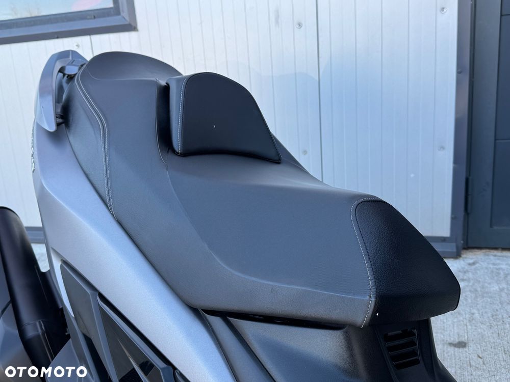 Suzuki Burgman - 11