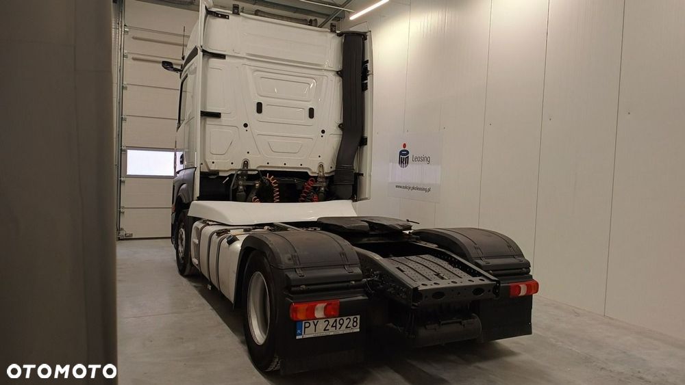 Mercedes-Benz Actros - 6