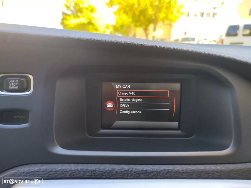 Volvo V40 1.6 D2 Eco Kinetic - 33