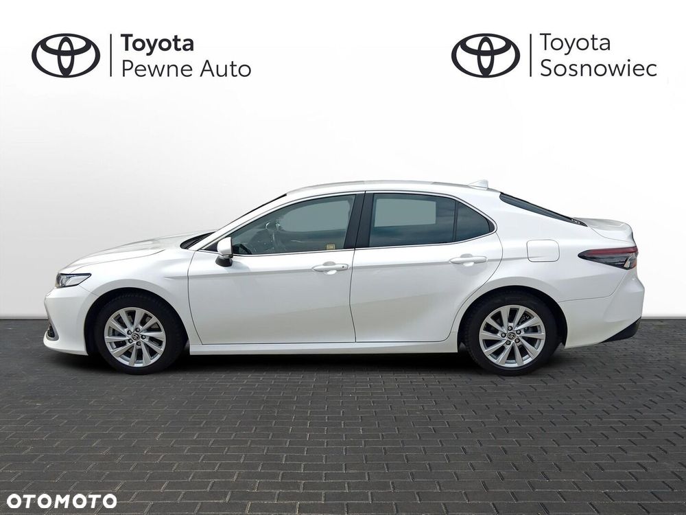 Toyota Camry - 3