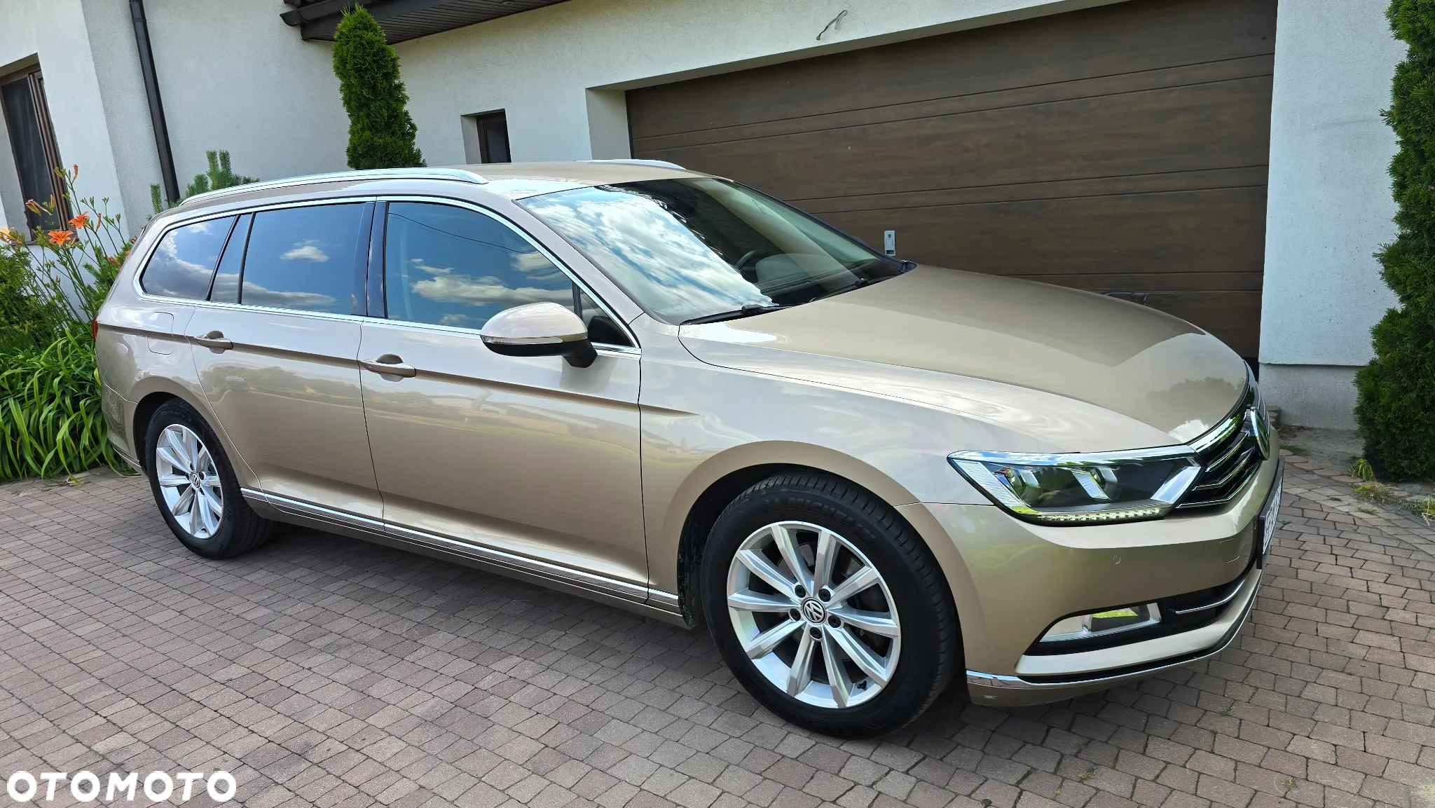Volkswagen Passat - 12