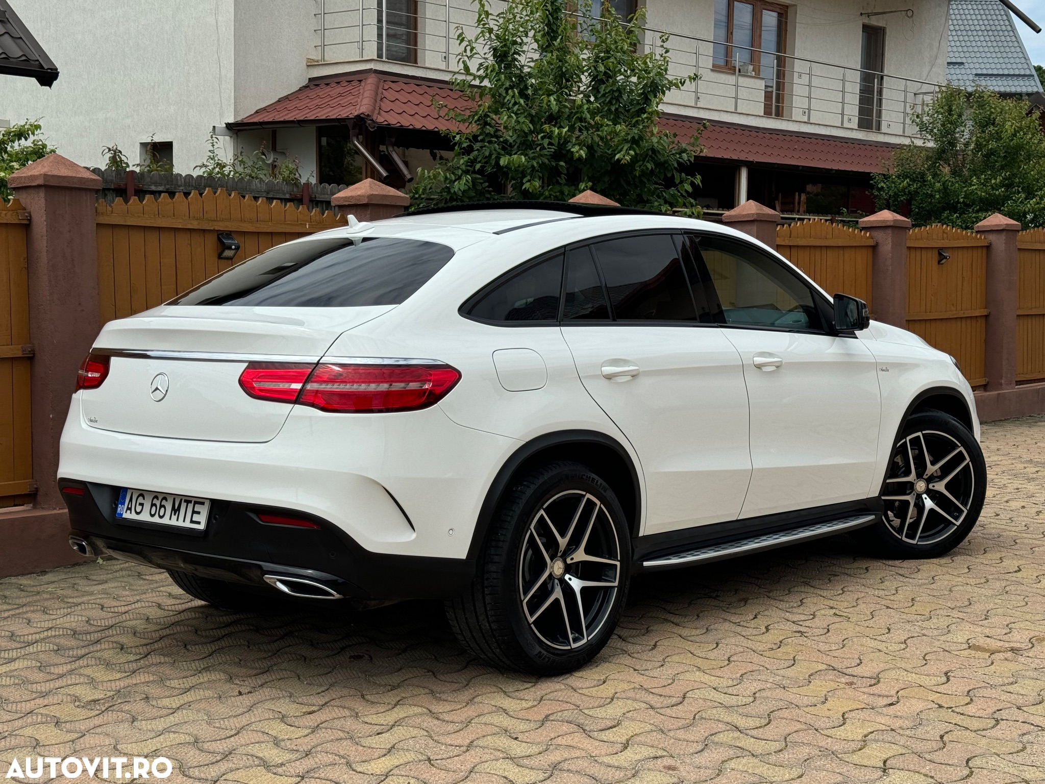 Mercedes-Benz GLE Coupe 350 d 4Matic 9G-TRONIC AMG Line - 4