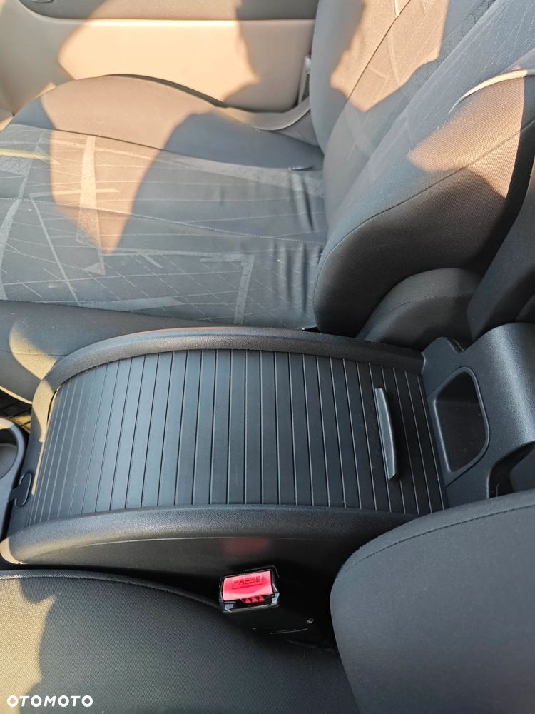 Renault Scenic 1.9 dCi Confort Authentique - 17